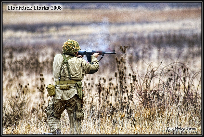 Hadijatek_Harkan_48.jpg - Fotó a 2008-ban megrendezett II. Világháborús Harkai hadijátékról