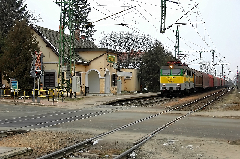 Petohaza_Vasutallomas.jpg - Petőházi vasútállomás
